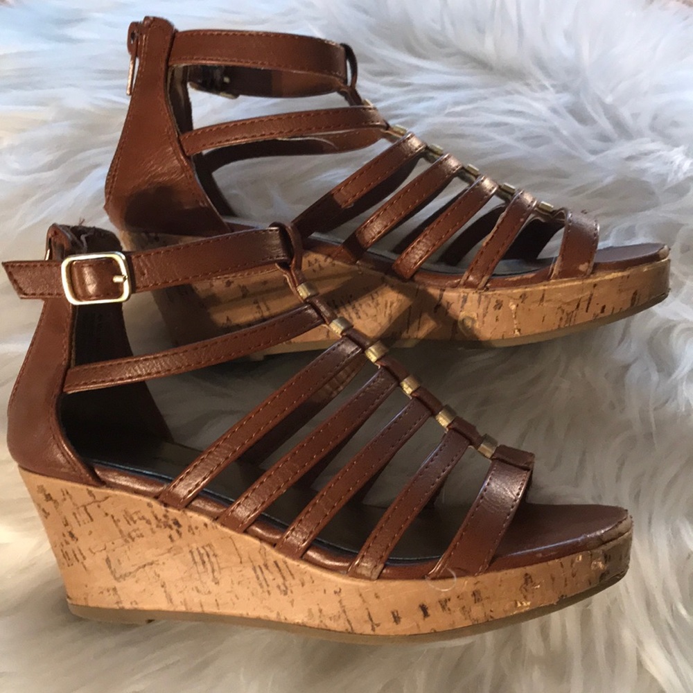 Wedge sandals 💖